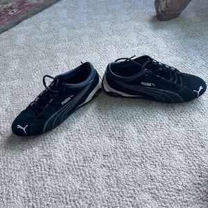 Puma 7.5 ladies suede black sneakers